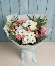 Букет цветов из:  Розы, Лизиантусы и Хризантемы в Боровский Тюменская область