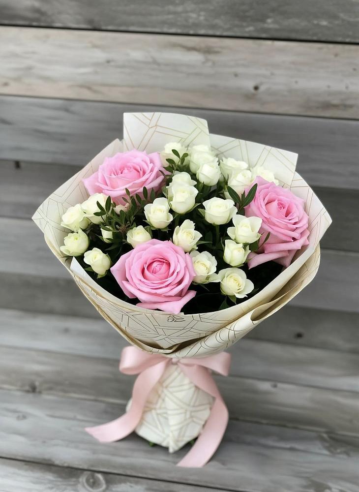 Букет цветов из: Розы в Боровский Тюменская область