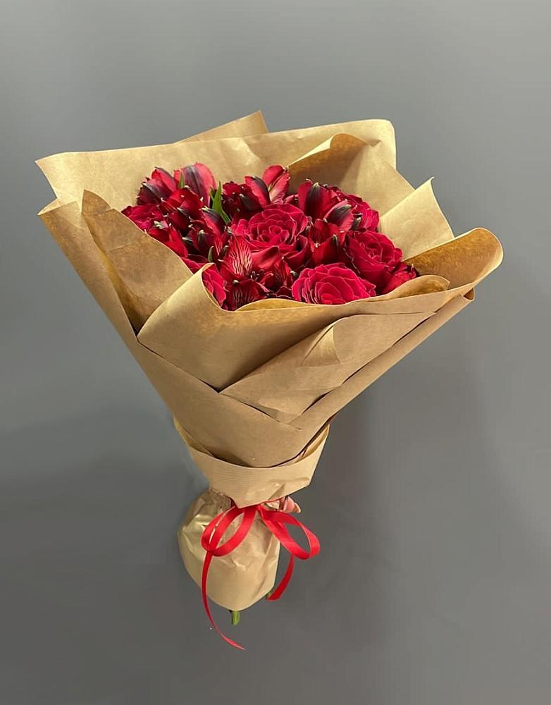 Букет цветов из: Альстромерии и Розы в Боровский Тюменская область