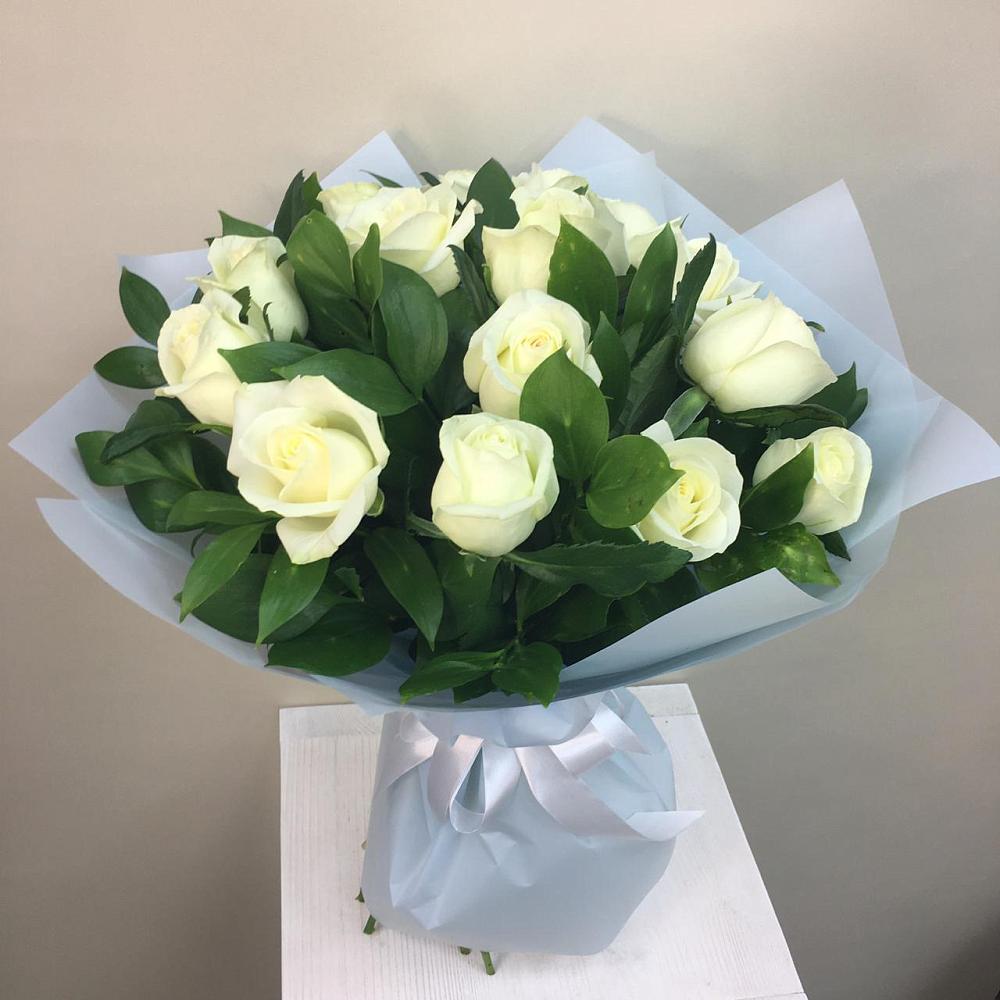 Букет 15 Белых роз Проуд в Боровский Тюменская область