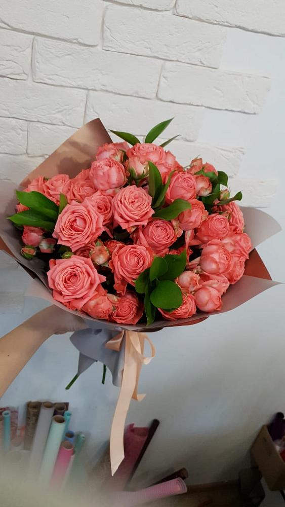 Букет цветов из: Розы в Боровский Тюменская область