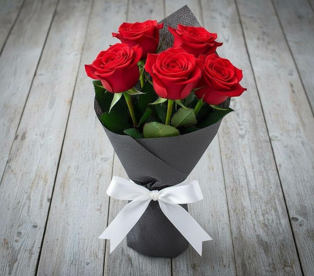 Букет 5 Красных роз Эдлесс Лав в Боровский Тюменская область