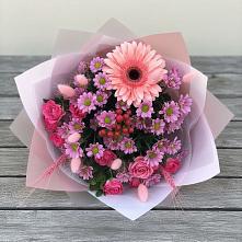 Букет цветов из:  Розы, Герберы и Хризантемы в Боровский Тюменская область