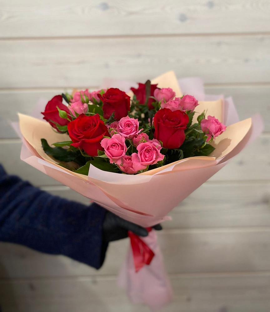 Букет цветов из: Розы в Боровский Тюменская область