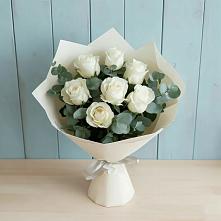 Букет Белые розы в Эвкалипте в Боровский Тюменская область