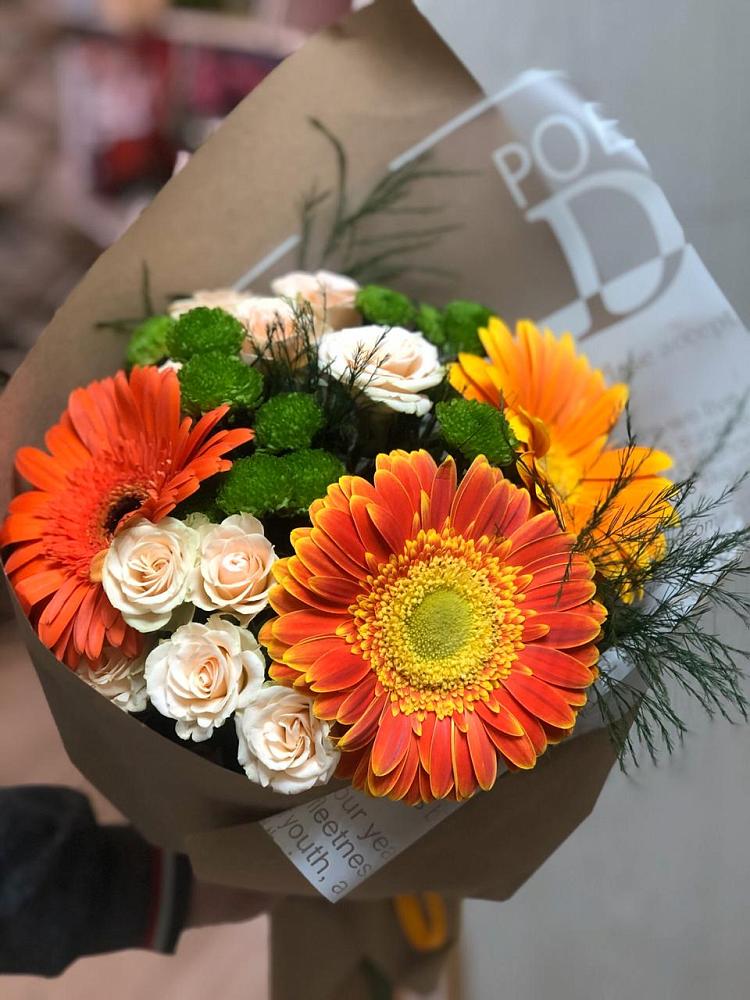 Букет цветов из: Герберы, Хризантемы и Розы в Боровский Тюменская область