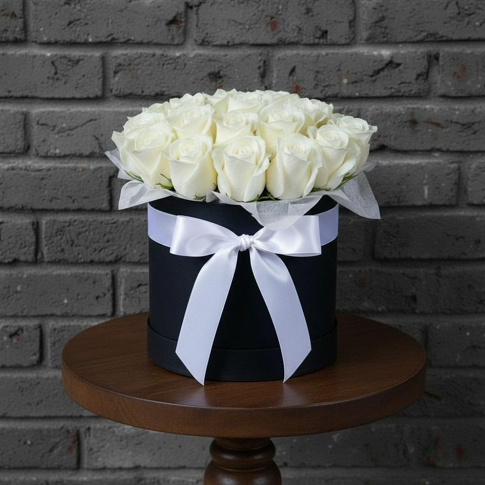 Цветочная композиция из Розы в шляпной коробке в Боровский Тюменская область