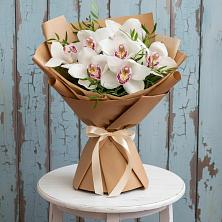 Букет цветов из:  Орхидеи и Розы в Боровский Тюменская область